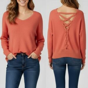 XS DTLM Repeat 100% Cashmere V-Neck Sweater Lightweight Knit - Soft Red